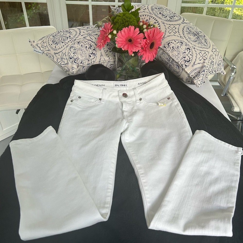 NWT DL1961 Angel Cigarette Women’s Jeans in Milk (White) - Size 25